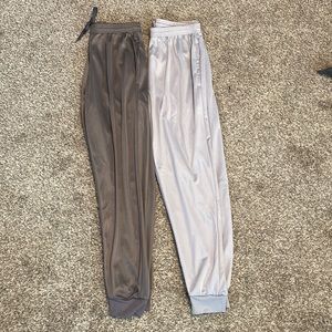 2 pairs of Mens Joggers. Size Medium.